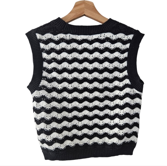 Jessica Simpson Black and White Knit Vest - Picture 2 of 3